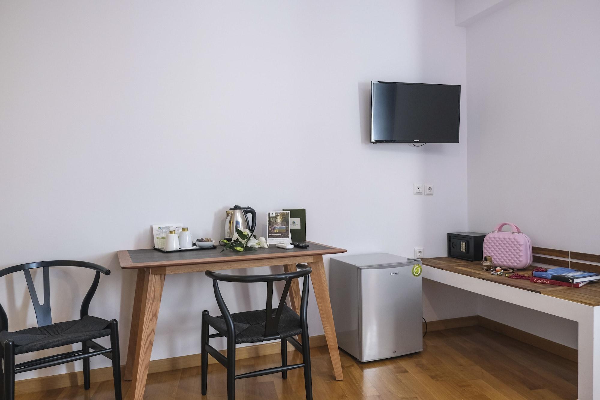 Lotus Hotel Atena
