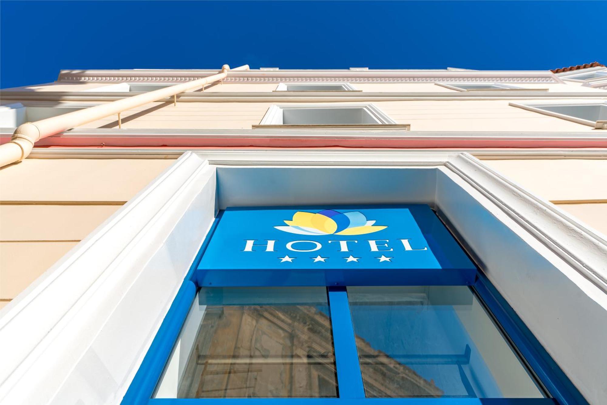 Lotus Hotel