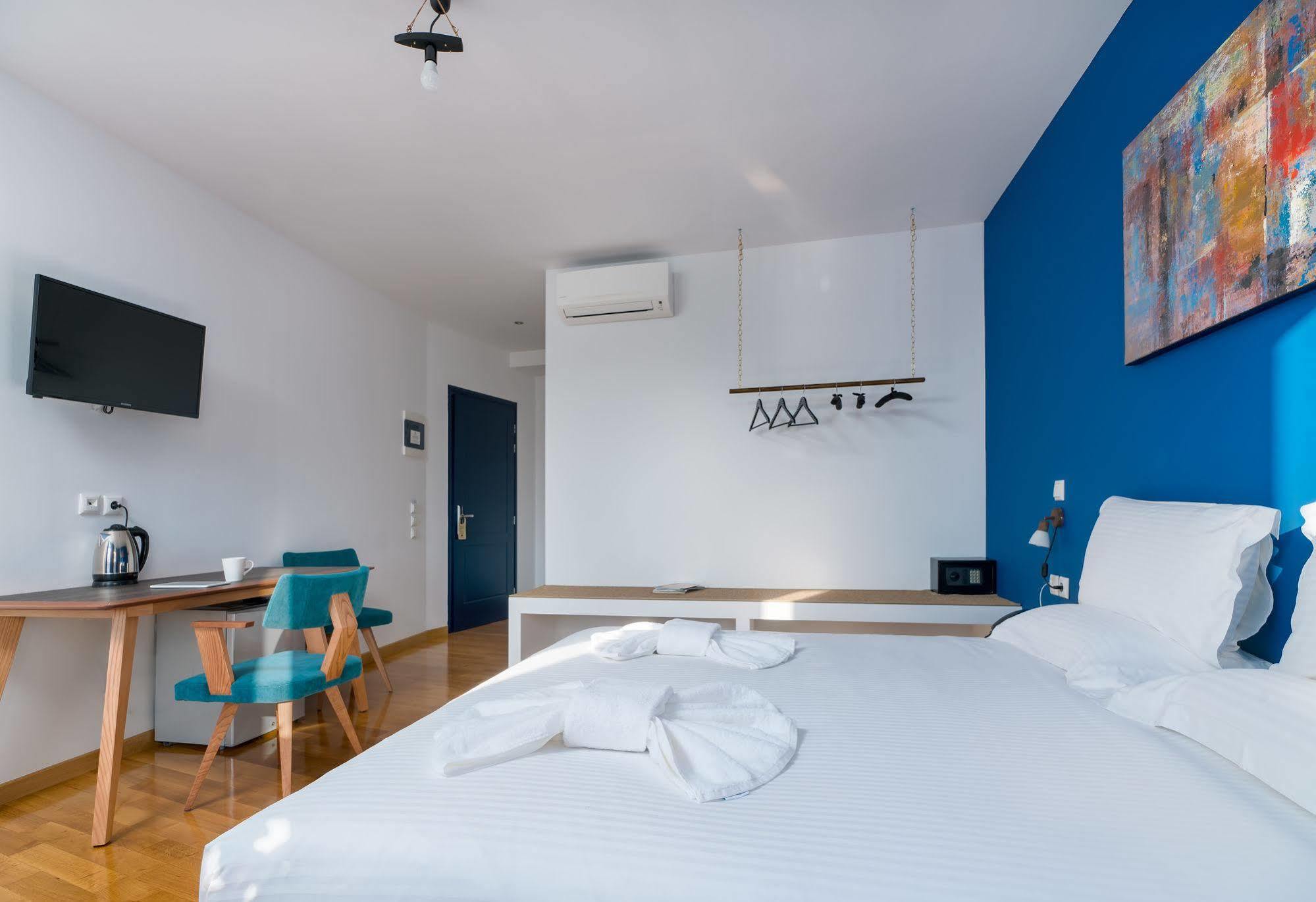 Lotus Hotel